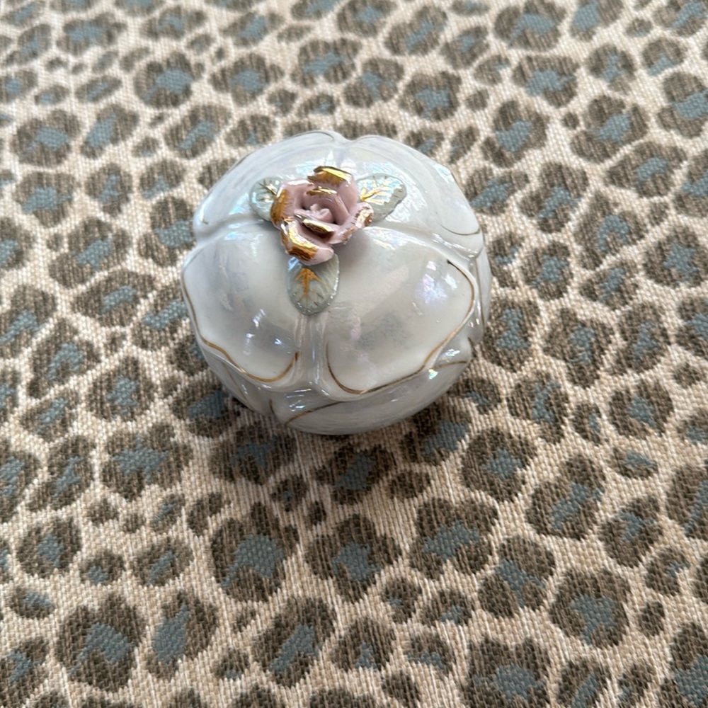 Vintage Lusterware porcelain trinket box